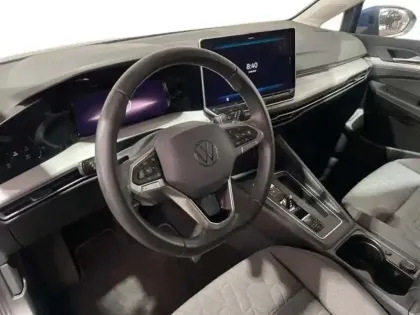 Photo 8 Volkswagen Golf 1.5 eHybrid 204 DSG6 VW Edition