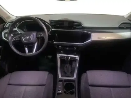 Photo 7 Audi Q3 35 TFSI 150 ch S tronic 7 Advanced