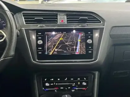 Photo 9 Volkswagen Tiguan 1.4 eHybrid 245ch DSG6 R-Line