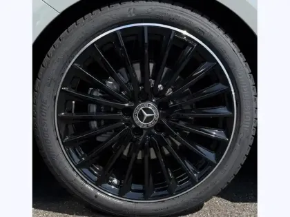 Photo 8 Mercedes Classe A 200 d AMG Exclusive Design