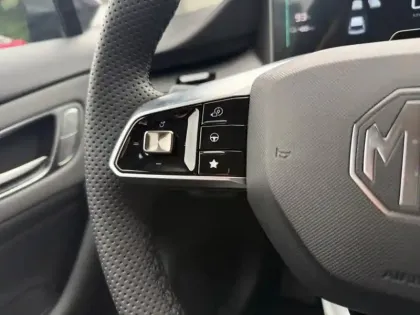 Photo 10 Mg Mg4 Premium 64kWh 140kW