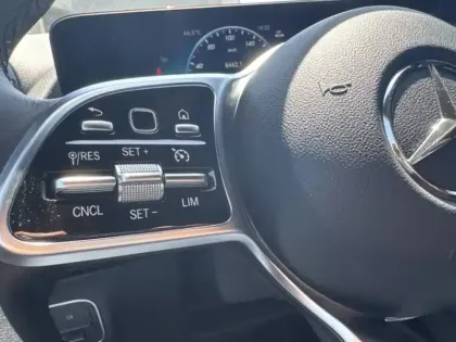 Photo 15 Mercedes GLA 250 e Progressive Line
