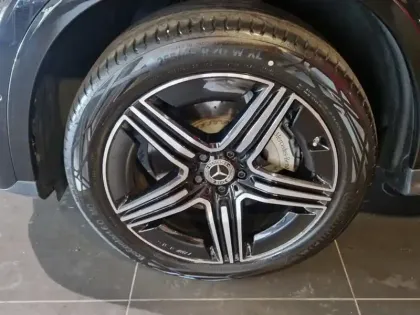 Photo 25 Mercedes GLC  300 de 4MATIC AMG LINE