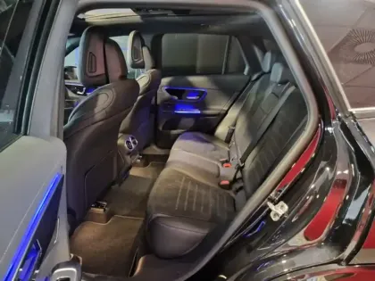 Photo 31 Mercedes GLC  300 de 4MATIC AMG LINE