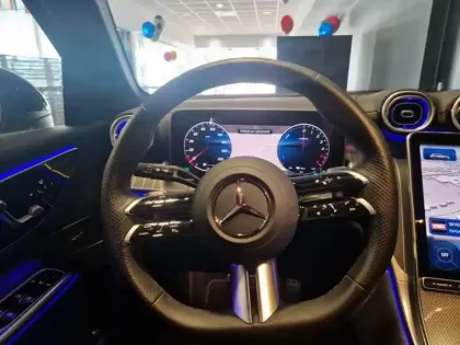 Photo 33 Mercedes GLC  300 de 4MATIC AMG LINE