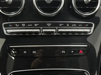 Photo 17 Mercedes GLC  300de 4MATIC SUV AMG Line