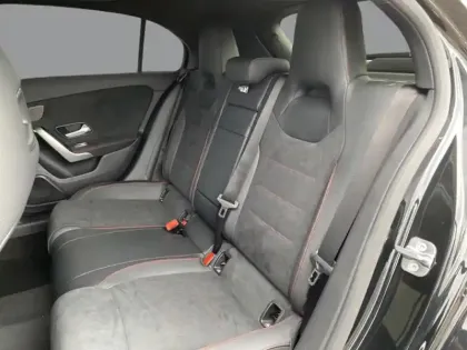 Photo 17 Mercedes Classe A 200 d Edition 140