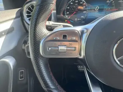 Photo 15 Mercedes CLA  180 d Coupé AMG Line