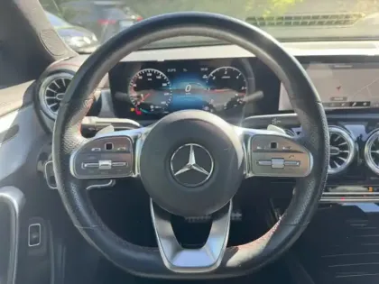 Photo 14 Mercedes CLA  180 d Coupé AMG Line