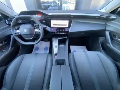 Photo 5 Peugeot 308 III Hybrid 145 e-DCS6 ALLURE