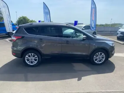 Photo 25 Ford Kuga 2.0 TDCi 150ch Stop&Start Titanium 4x2 Euro6.2