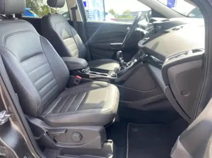 Photo 26 Ford Kuga 2.0 TDCi 150ch Stop&Start Titanium 4x2 Euro6.2