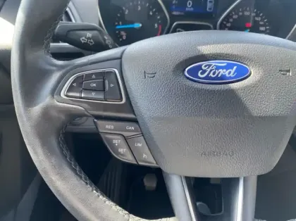 Photo 16 Ford Kuga 2.0 TDCi 150ch Stop&Start Titanium 4x2 Euro6.2