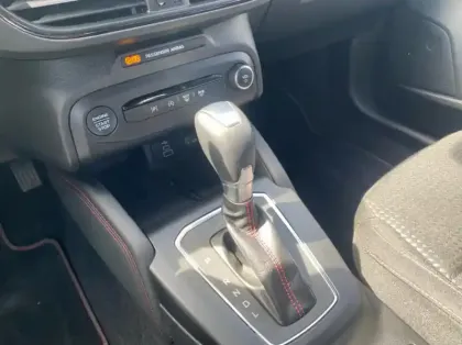 Photo 7 Ford Focus 1.0 Flexifuel mHEV 125ch ST-Line X Powershift