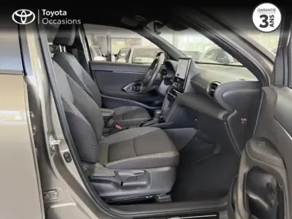 Photo 5 Toyota Yaris  Cross 116h Design Pack Cargo