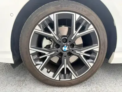 Photo 8 BMW Serie 1 Série 1 120A 170ch M Sport Design DKG7