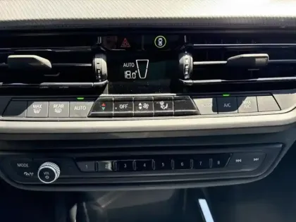 Photo 14 BMW Serie 1 Série 1 118dA 150ch M Sport 8cv