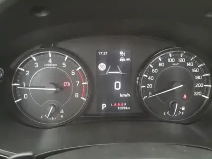 Photo 10 Suzuki Vitara  1.4 Boosterjet Hybrid 110ch Xplore Auto