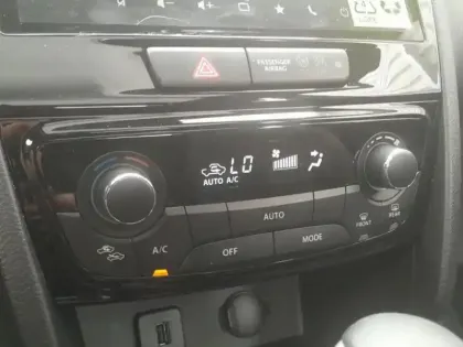 Photo 14 Suzuki Vitara  1.4 Boosterjet Hybrid 110ch Xplore Auto