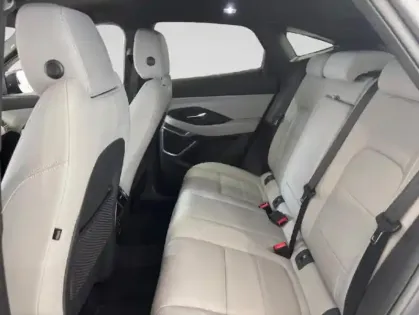 Photo 10 Jaguar E-Pace  P300e PHEV R-Dynamic SE BVA AWD