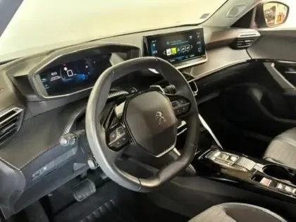 Photo 5 Peugeot 2008  1.2 130  Allure Pack EAT8 GPS Camera LED