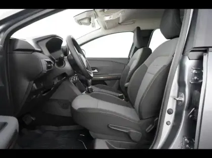 Photo 13 Dacia Jogger  1.6 hybrid 140ch Extreme+ 7 places -24