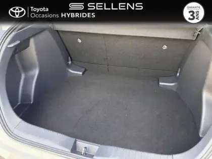 Photo 9 Toyota C-HR  1.8 Hybride 140ch Dynamic NG23