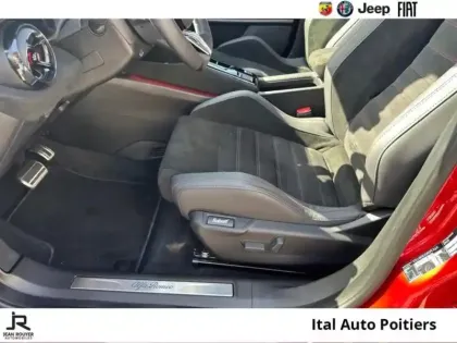 Photo 11 Alfa Romeo Junior  Elettrica 280ch Veloce