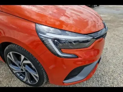 Photo 12 Renault Clio  1.6 E-Tech hybride 145ch RS Line