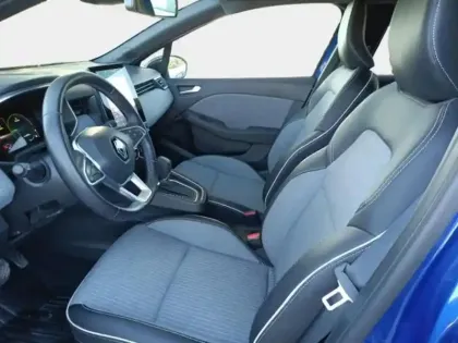 Photo 13 Renault Clio  1.6 E-Tech 145ch full hybrid Techno