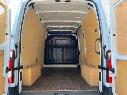Photo 8 Renault Master  Fg F3300 L2H2 2.3 Blue dCi 135ch Confort Euro6