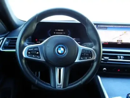 Photo 16 BMW I4  M50 544ch