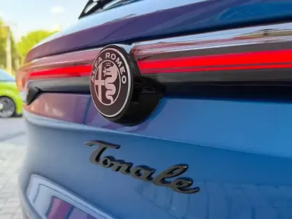Photo 8 Alfa Romeo Tonale  1.5 Ibrida 175ch Sport Speciale TCT
