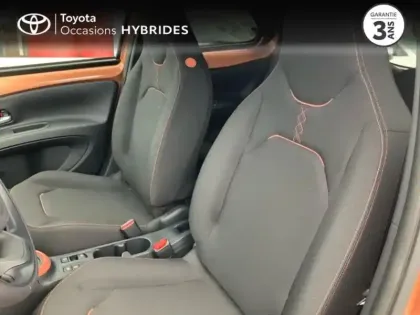 Photo 11 Toyota Aygo  X 116h Graphic