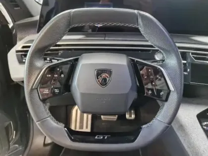 Photo 14 Peugeot 5008  Hybrid 145ch GT e-DCS6