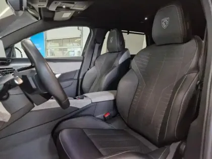 Photo 13 Peugeot 5008  Hybrid 145ch GT e-DCS6