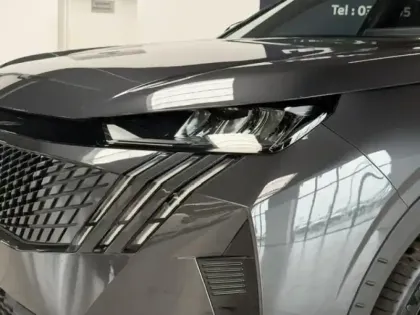 Photo 8 Peugeot 3008  1.2 Hybrid 145ch Allure e-DCS6