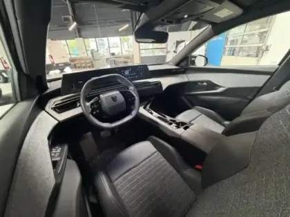 Photo 13 Peugeot 3008  1.2 Hybrid 145ch Allure e-DCS6