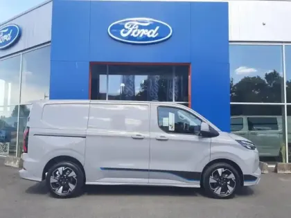 Photo 11 Ford Custom Transit  Fg 320 L1H1 2.5 Duratec 232ch Hybride rechargeable Sport CVT