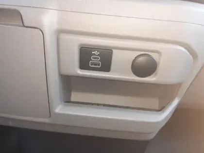 Photo 12 Ford Custom Transit  Fg 320 L1H1 2.5 Duratec 232ch Hybride rechargeable Sport CVT