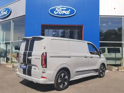 Photo 10 Ford Custom Transit  Fg 320 L1H1 2.5 Duratec 232ch Hybride rechargeable Sport CVT