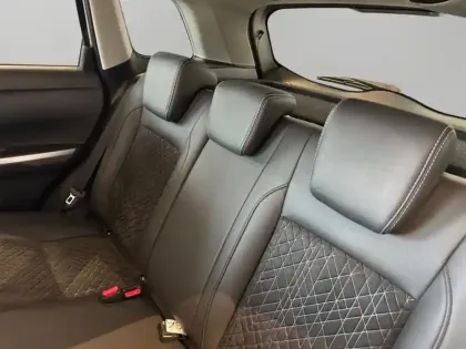Photo 11 Suzuki Vitara  1.4 Boosterjet Hybrid 110ch Style MY25