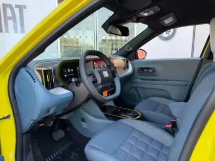Photo 9 Fiat Panda Grande  Electrique 113ch La Prima