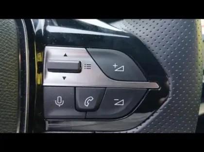 Photo 12 Peugeot 408  Plug-in Hybrid 225ch GT e-EAT8