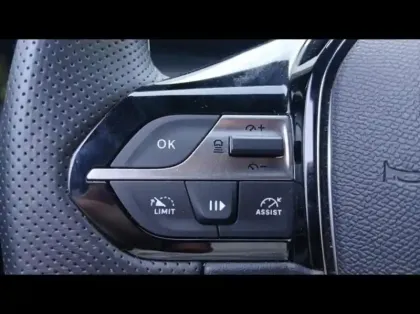 Photo 11 Peugeot 408  Plug-in Hybrid 225ch GT e-EAT8