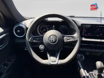 Photo 11 Alfa Romeo Tonale  1.5 Hybrid 130ch Super TCT