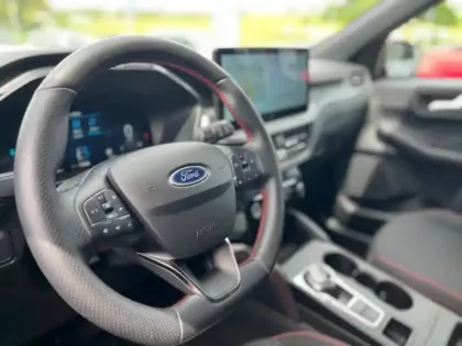 Photo 14 Ford Kuga  2.5 Duratec 180ch Hybrid FlexiFuel ST-Line Powershift