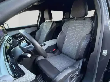 Photo 10 Peugeot 5008  Hybrid 145ch Allure e-DCS6