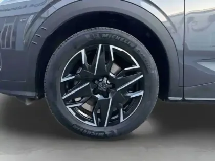 Photo 9 Peugeot 5008  Hybrid 145ch Allure e-DCS6