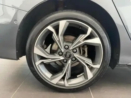 Photo 11 Audi A3  Berline 1.5 TFSI 150ch Hybride S line S tronic 7